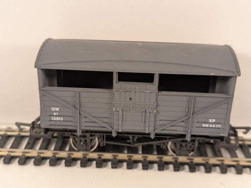 Dapol OO Gauge GWR 8-Ton Cattle Wagon No. 13813