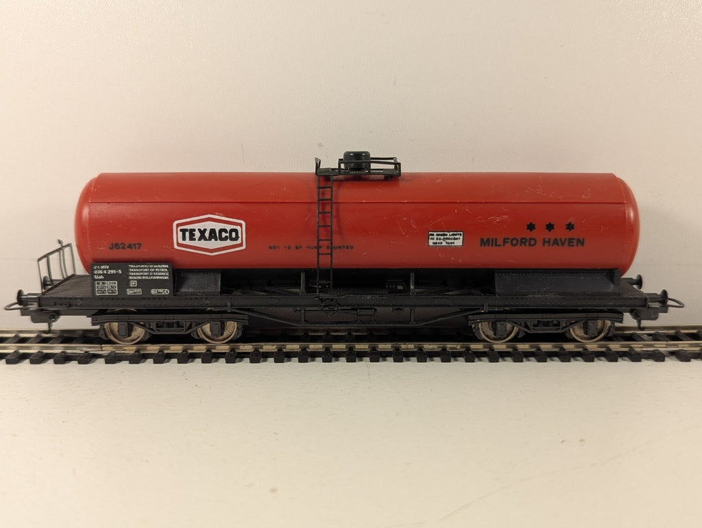 Lima OO Gauge Texaco Milford Haven Bogie Tanker Tank Wagon