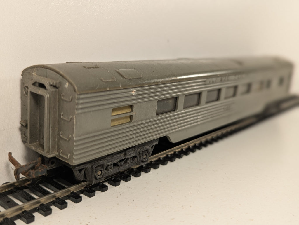 Tri-ang R25 OO Gauge Transcontinental Series Passenger Coach - Damaged decals