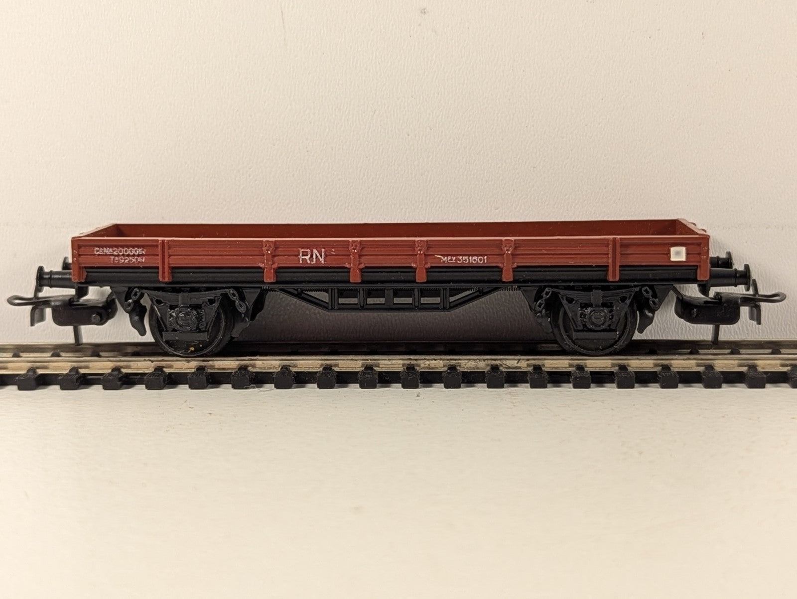 Electrotren HO Gauge RN Low Sided Wagon Goods Wagon MEV 351601 Brown