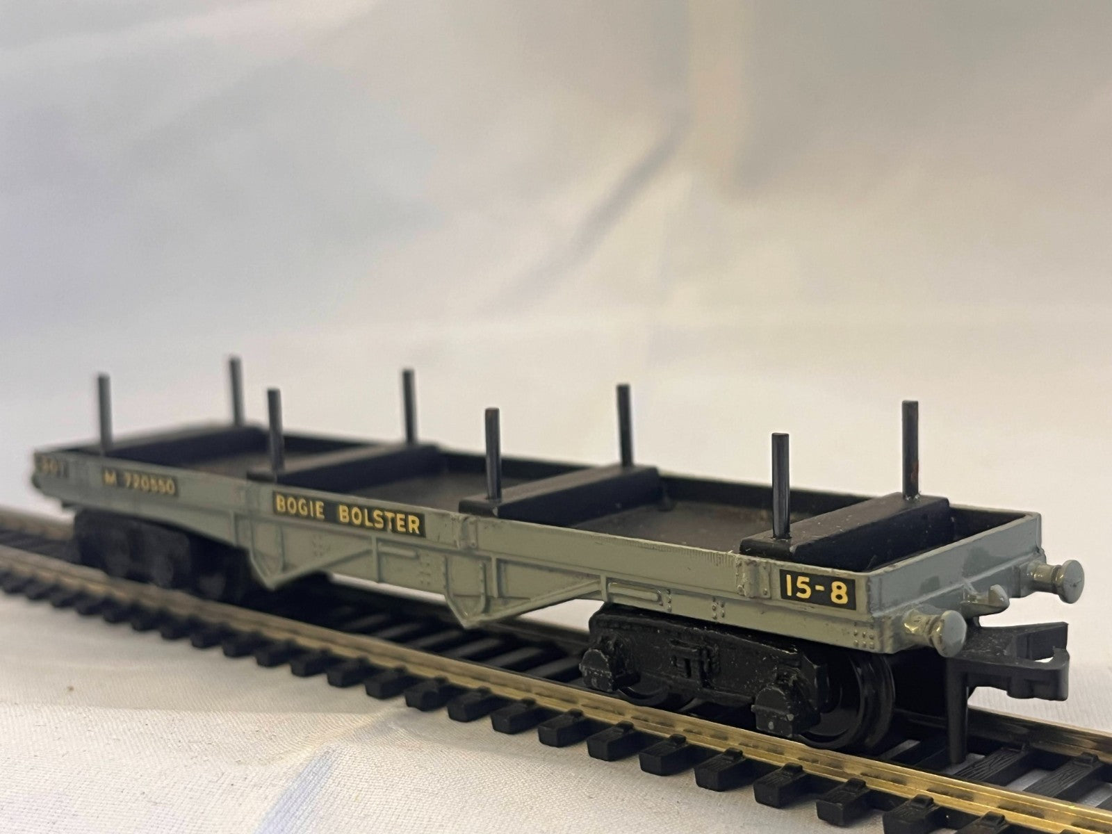 Hornby Dublo 32051 OO Gauge Grey 30 Ton Bogie Bolster Wagon Boxed