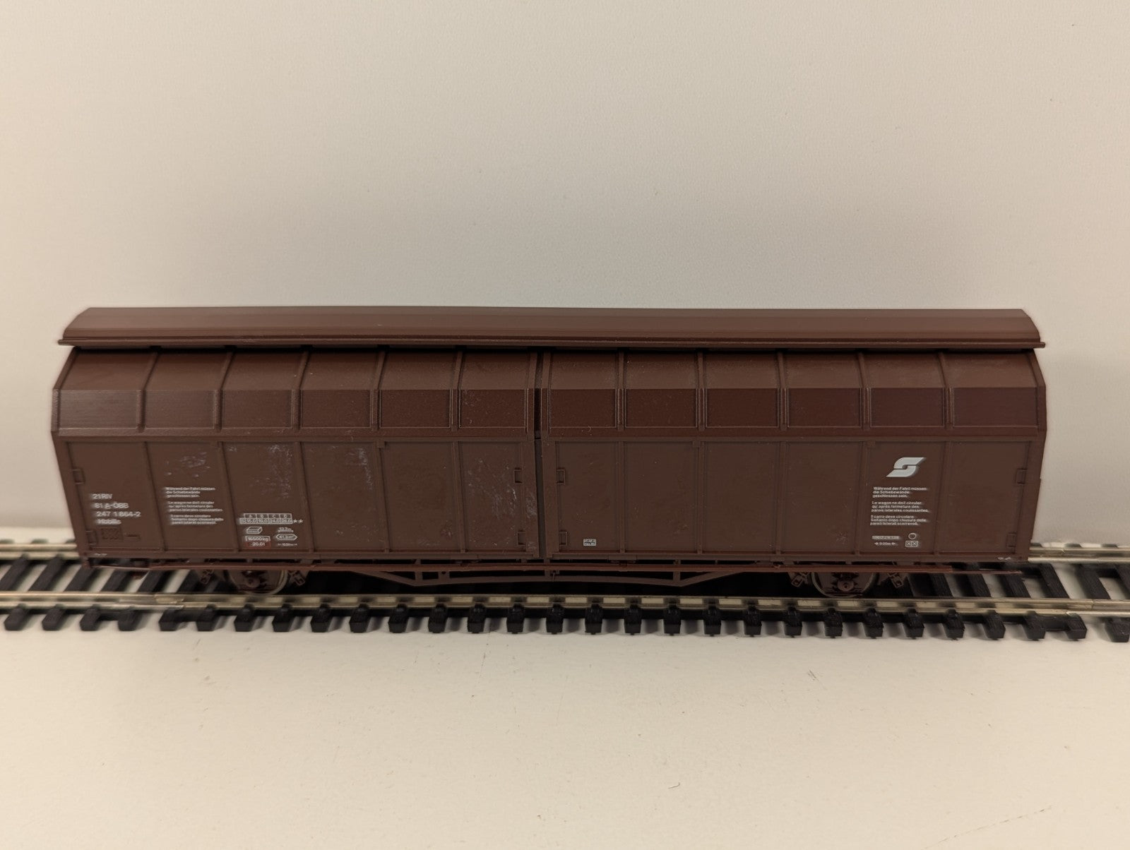 Roco H0 Sliding Wall Wagon DB Freight – Missing Buffers