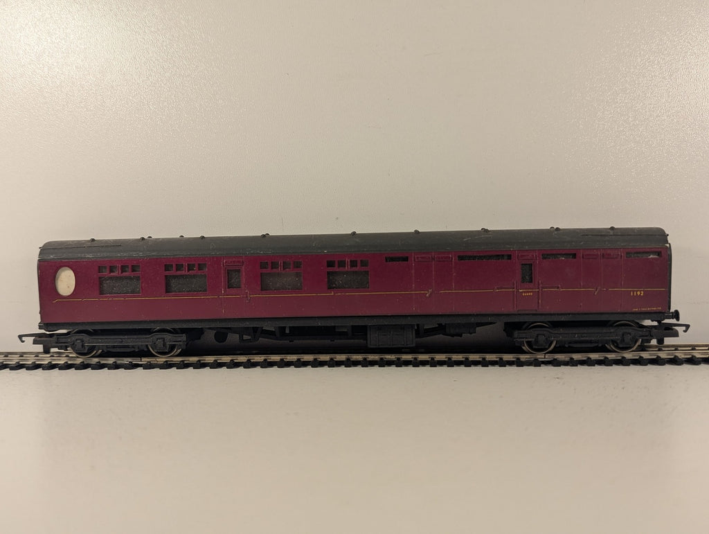 Hornby OO Gauge LMS Brake 3rd Coach Passenger Coach 1192 LMS Crimson Lake R423