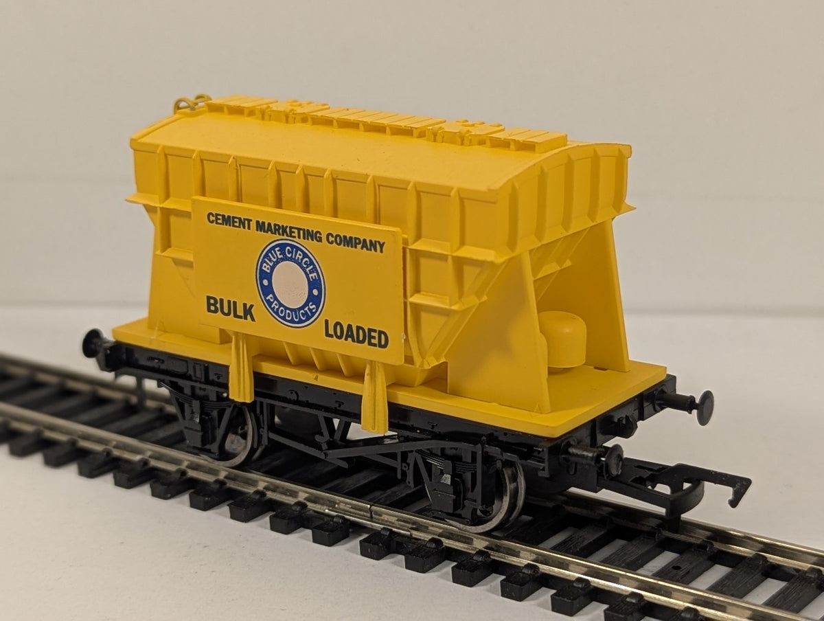 Dapol OO Gauge Presflo Cement Wagon Goods Wagon Blue Circle Yellow B683
