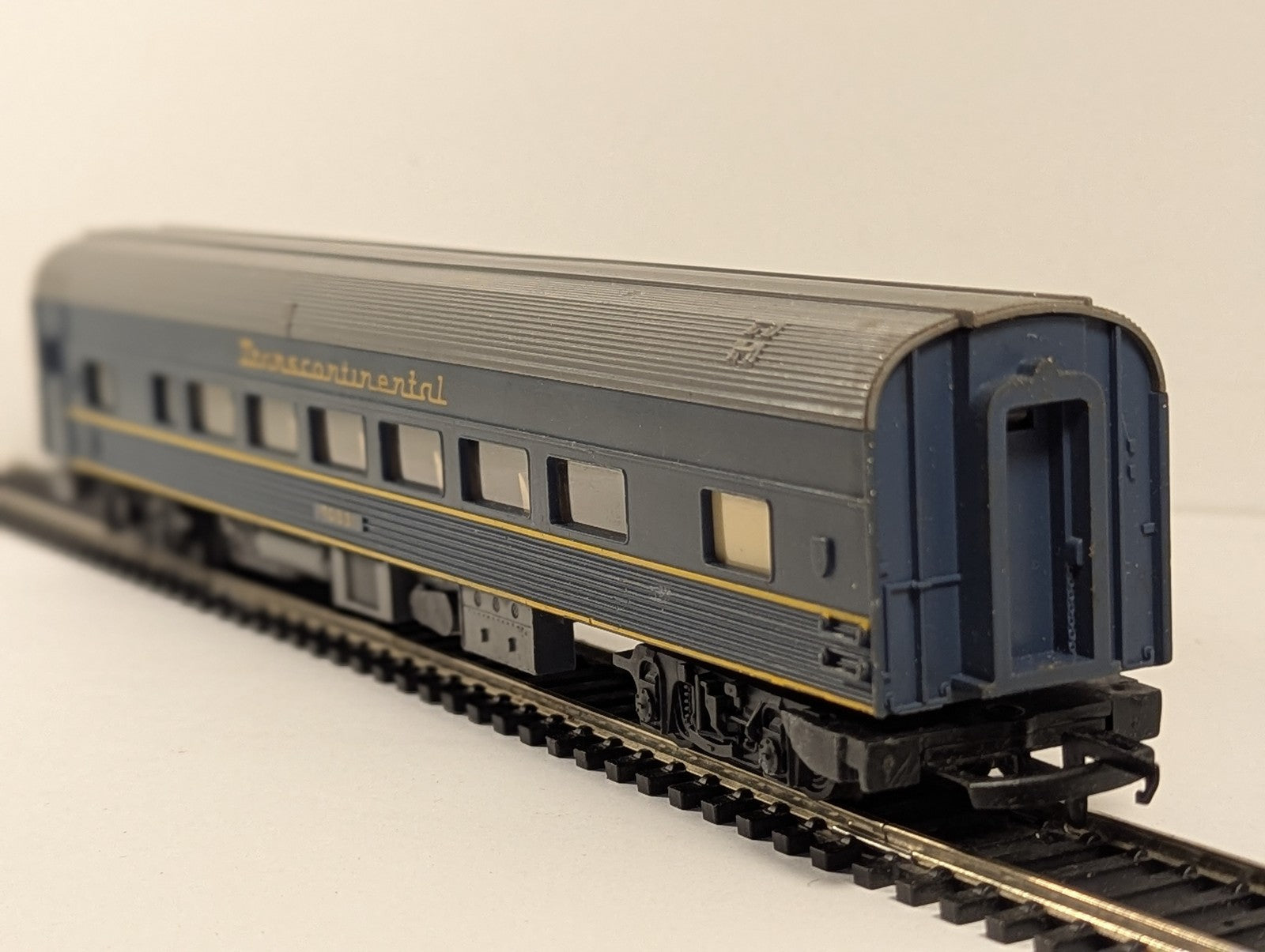 Tri-ang OO Gauge Transcontinental Passenger Coach 70831