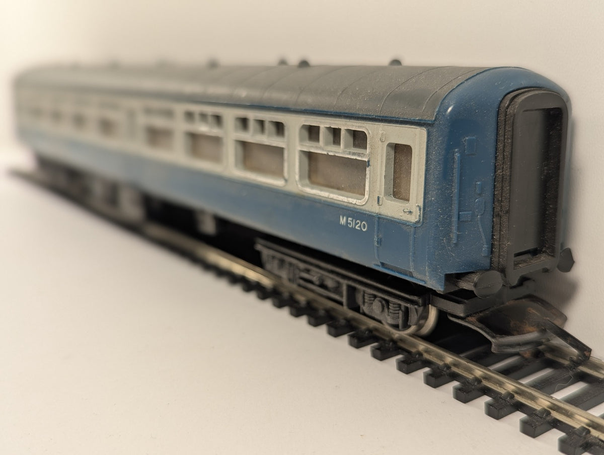 Hornby OO Gauge BR Mk2 Coach Passenger Coach M5120 BR Blue & Grey R422