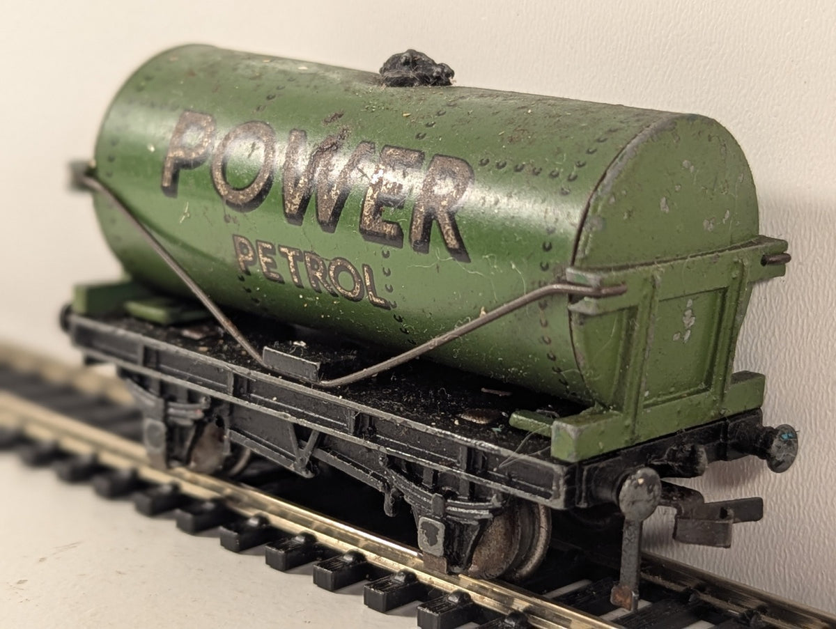 Hornby 32080 OO Gauge Power Petrol Tank Wagon