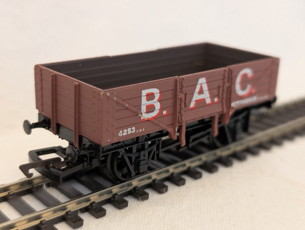Mainline Railways OO Gauge 7 Plank Wagon 'B.A.C. Nottingham' Goods