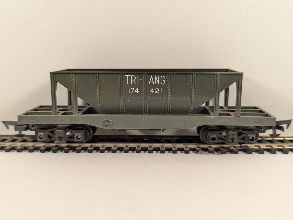 Tri-ang OO Gauge Operating Hopper Wagon Goods Wagon 174421 Tri-ang Green R111