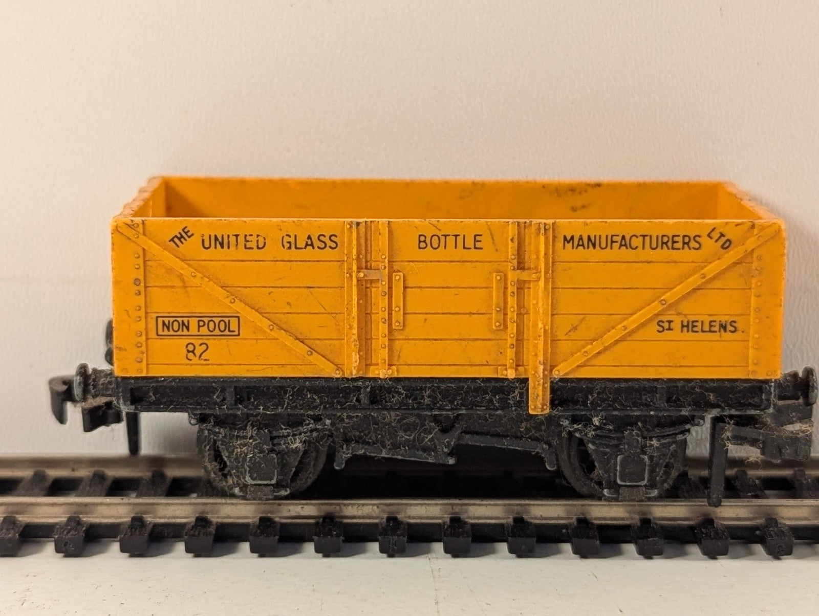 Hornby Dublo United Glass Bottle Manufacturers 5 Plank Open Wagon OO Gauge