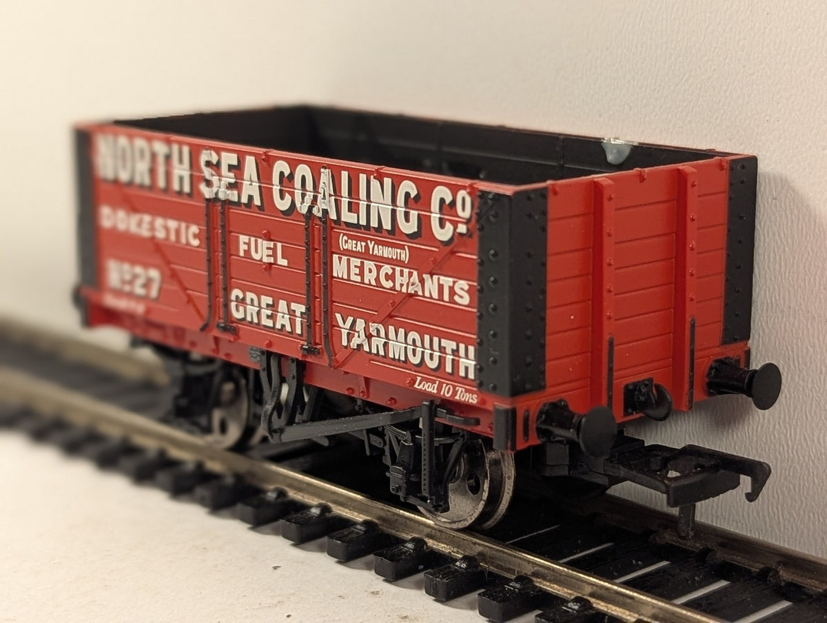 Bachmann OO Gauge 7 Plank Wagon Goods Wagon 27 North Sea Coaling Co. 37-111