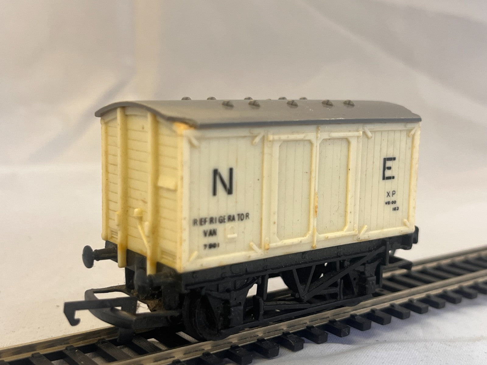 Tri-ang R21 OO Gauge NE Refrigerator Van 7901