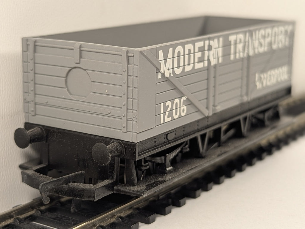 Hornby OO Gauge 7 Plank Open Wagon Rolling Stock 1206 Modern Transport R.010