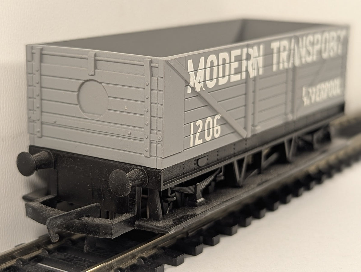 Hornby OO Gauge 7 Plank Open Wagon Rolling Stock 1206 Modern Transport R.010