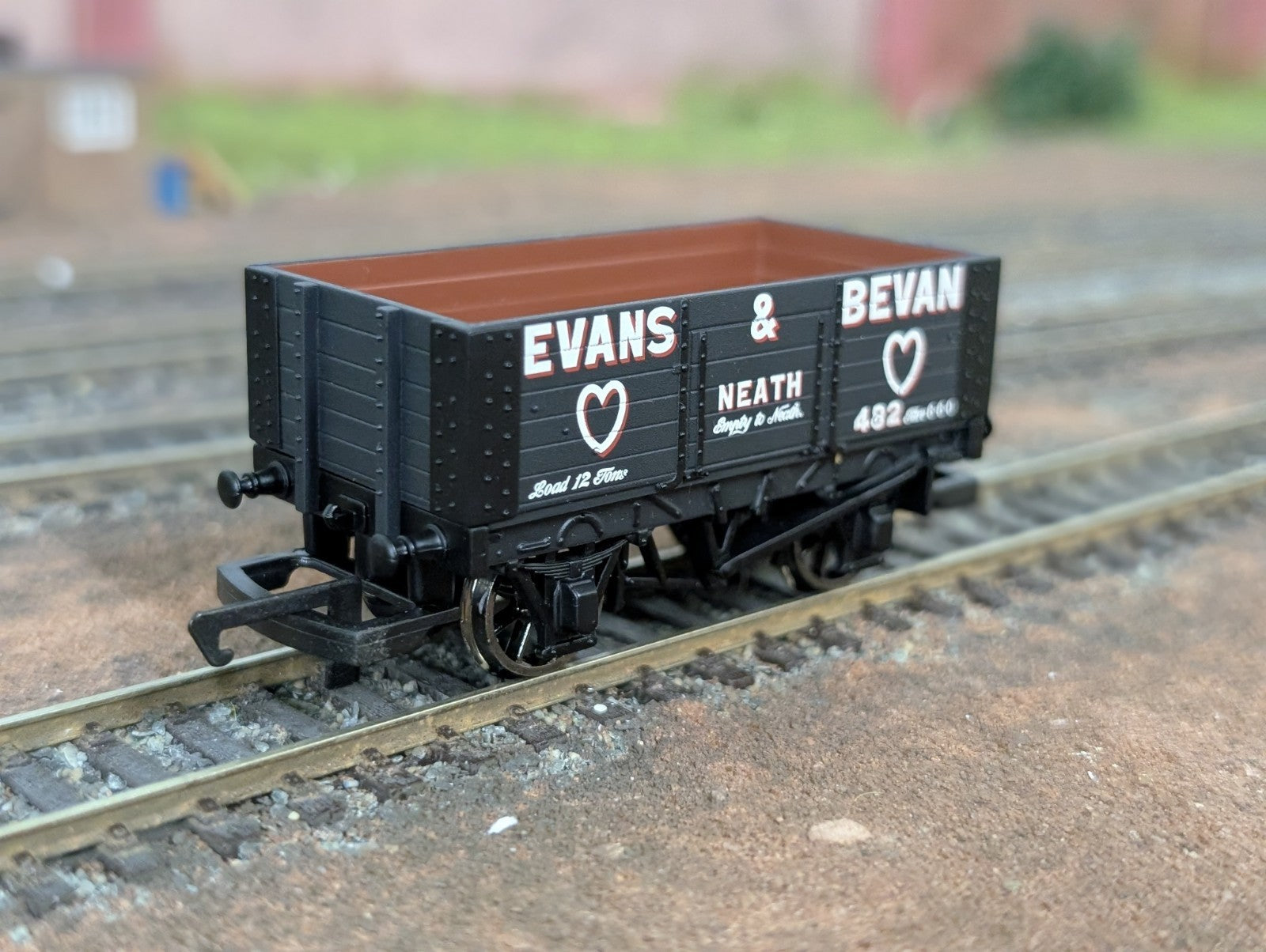 Hornby R142 OO Gauge Evans & Bevan Open Wagon