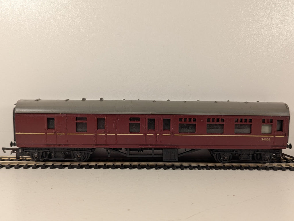 Tri-ang OO Gauge BR Maroon 3rd Class Brake Coach