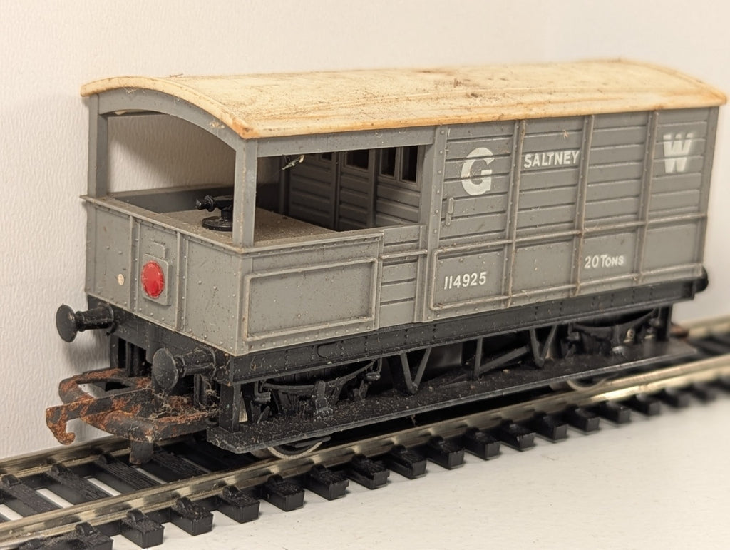 Hornby OO Gauge GWR 20 Ton “Toad” Brake Van
