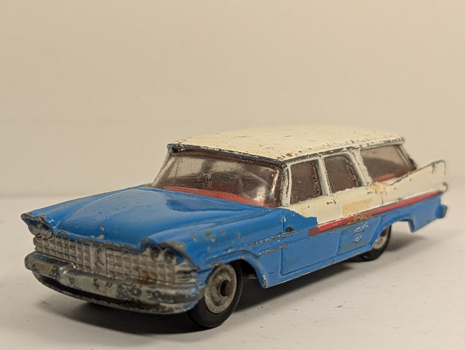 Corgi Toys 443 Plymouth Sports Suburban U.S. Mail car 1:43 Scale - Chipped Paint