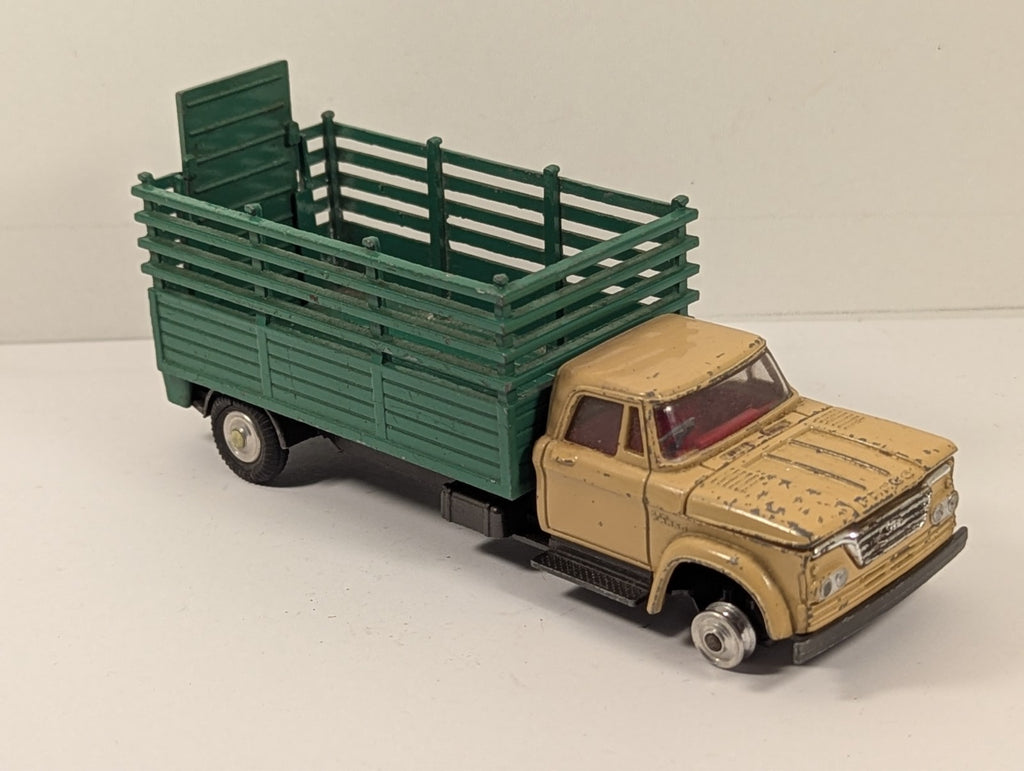 Corgi Toys 484 Dodge Kew Fargo Livestock Transporter 1:43 Scale - Missing Tyre