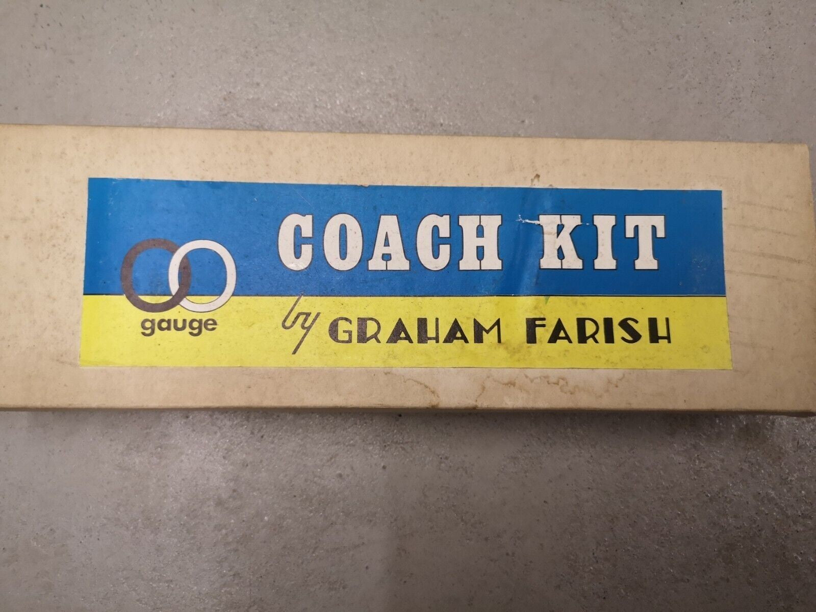 Graham Farrish Suburban Coach Kit OO Gauge Boxed