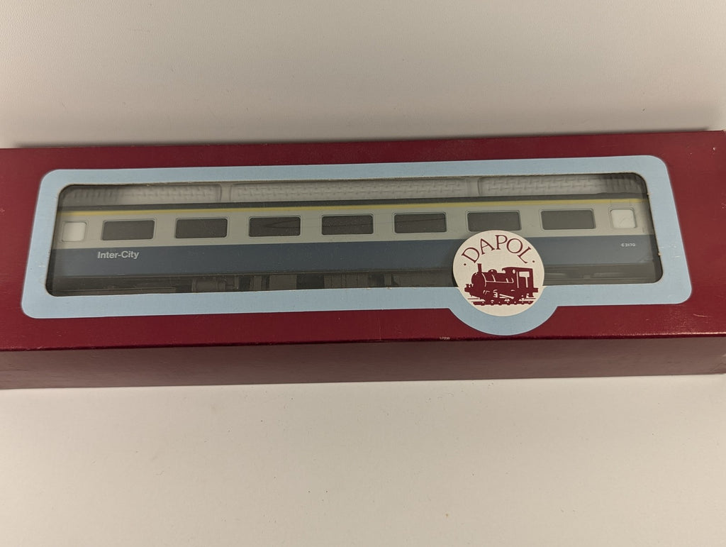Airfix OO Scale Mk2D First Class Coach Passenger Coach E3170 BR Blue & Grey E10
