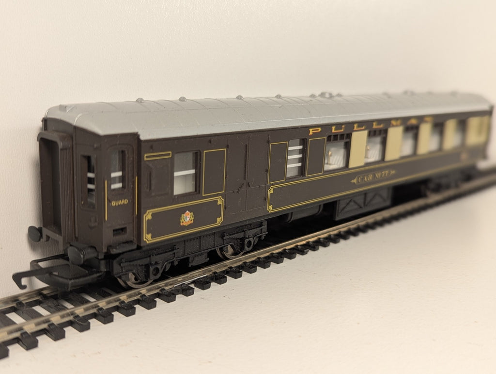 Hornby OO Gauge Pullman Parlour Car No.77