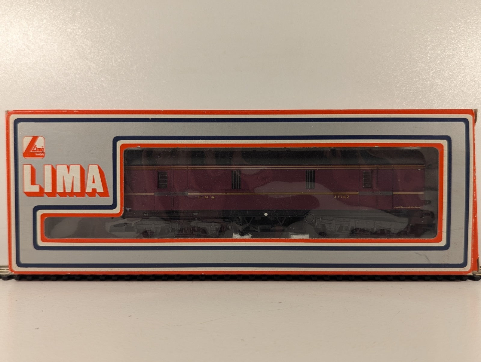 Lima 305358 LMS Maroon GUV Bogie Parcels Van OO Gauge Boxed