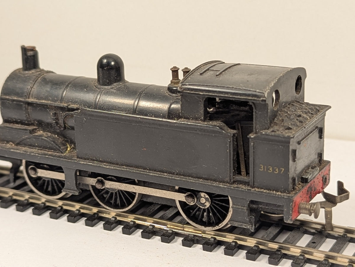 Hornby Dublo 2206 OO Gauge BR R1 0-6-0T Tank Loco 31337
