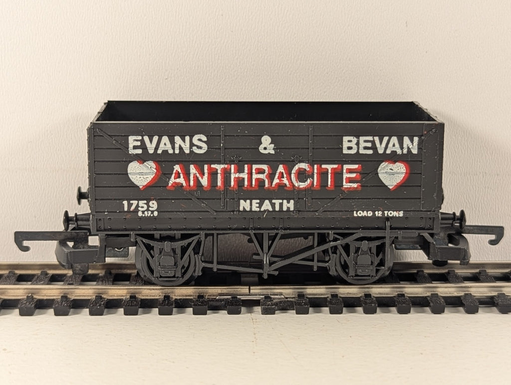 Lima L305613A OO Gauge Evans & Bevan Anthracite 7 Plank Open Wagon No. 1759