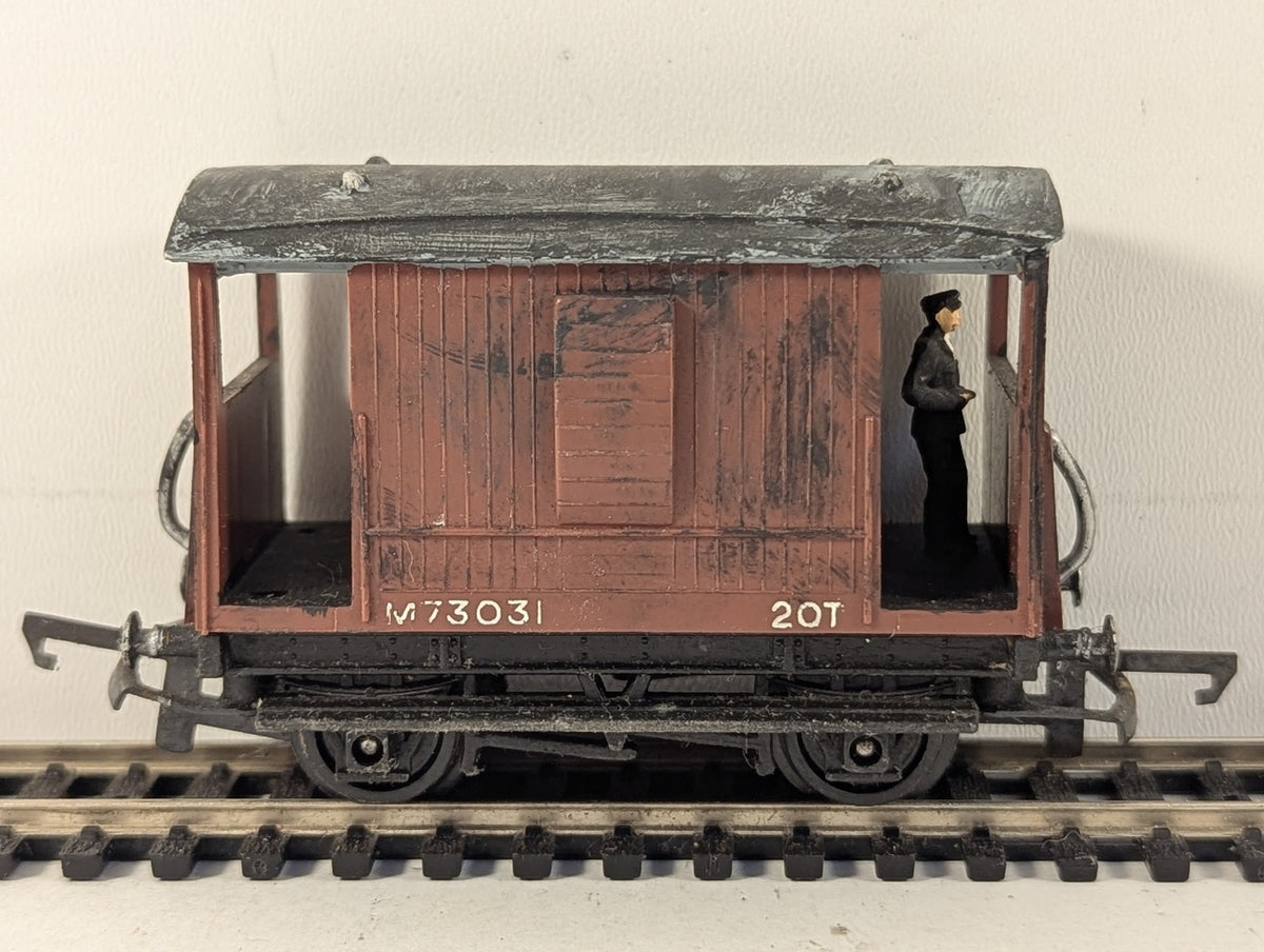 Tri-ang OO Gauge 20 Ton Brake Van M73031 BR Bauxite R16