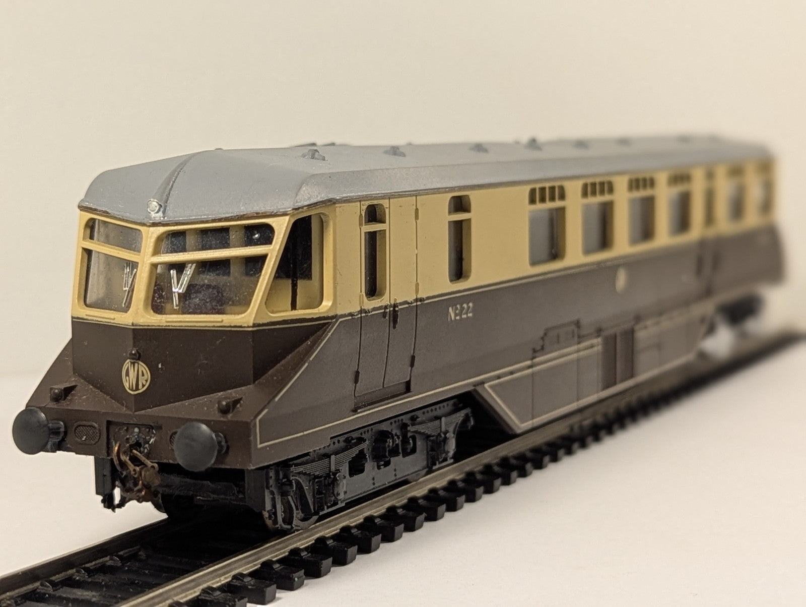 Lima OO Gauge GWR Diesel Railcar No. 22 Chocolate & Cream - Boxed