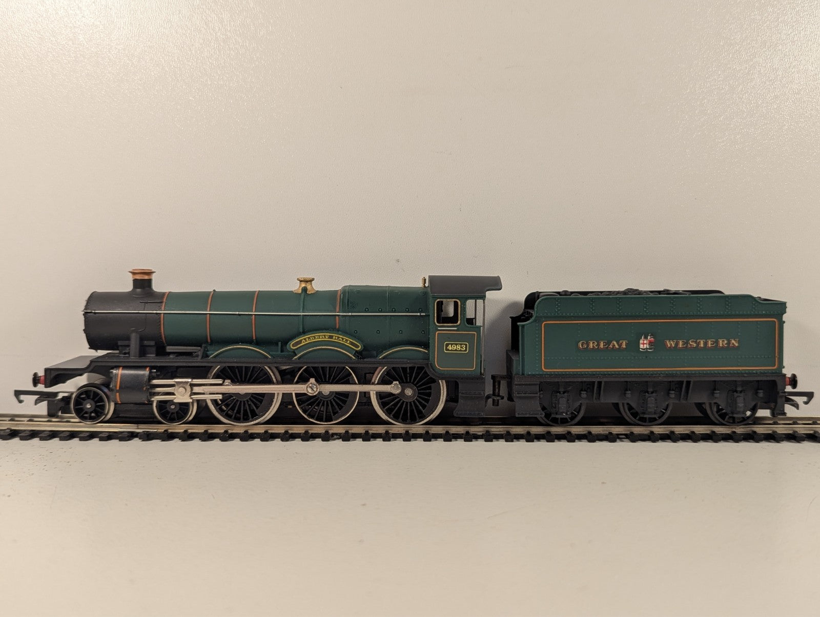 Hornby R759 OO Gauge GWR Class 49xx "Albert Hall" 4-6-0 Steam Locomotive