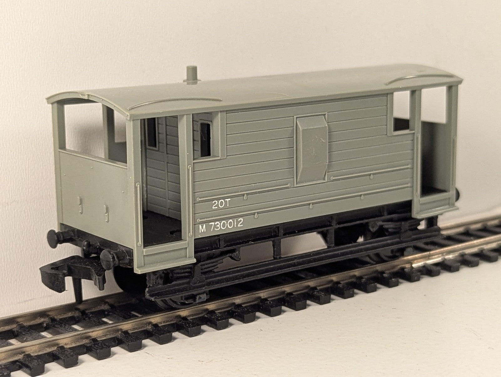 Hornby Dublo OO Gauge 20-Ton Goods Brake Van - Wrong Box
