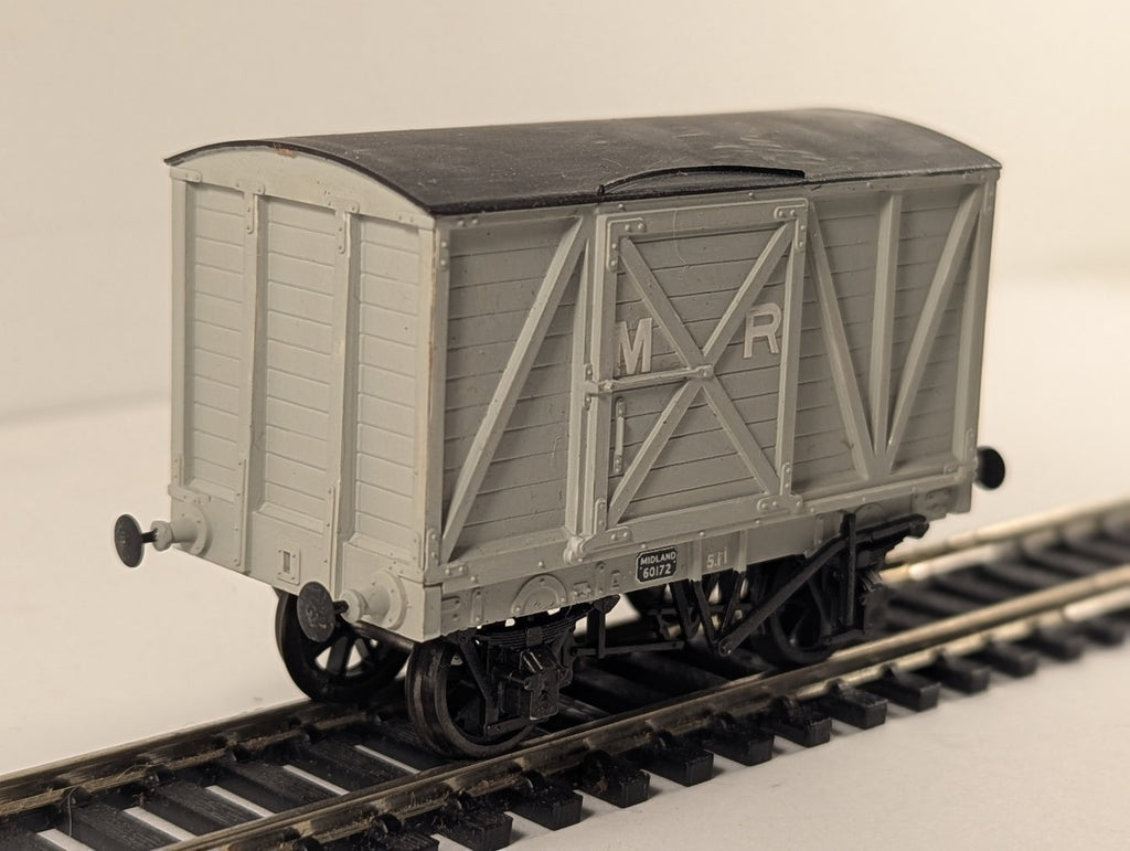 Slaters Plastikard OO Gauge Midland Railway Covered Goods Van 60172