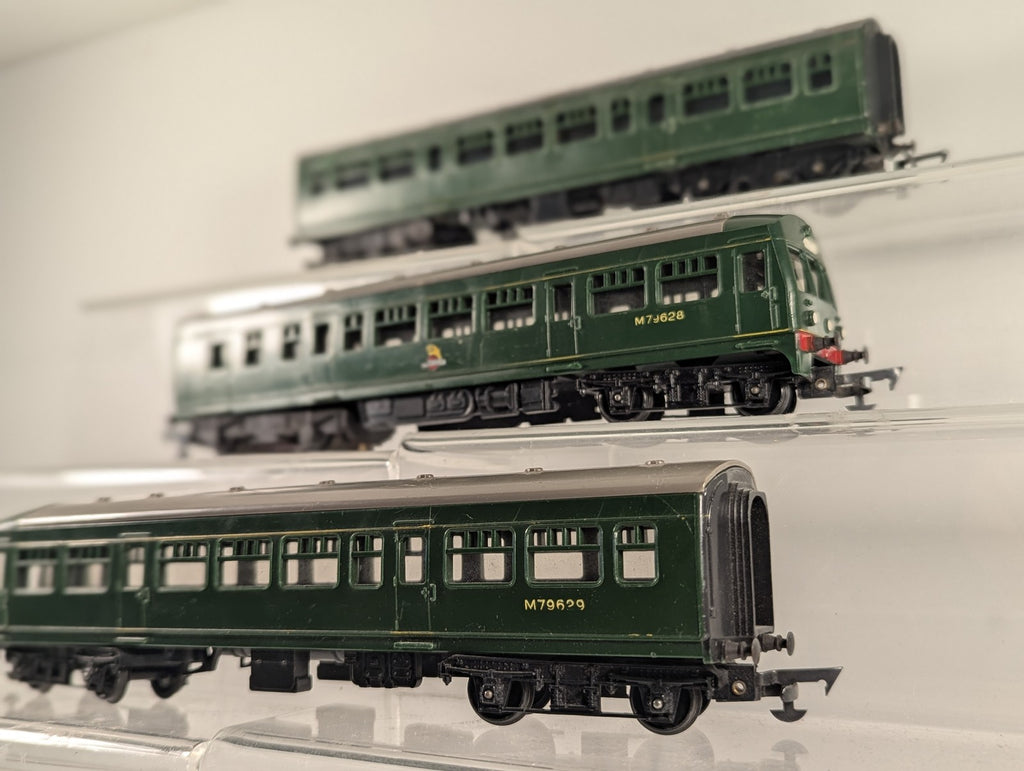 Tri-ang OO Gauge Class 101 Metropolitan-Cammell DMU 3-Car Set