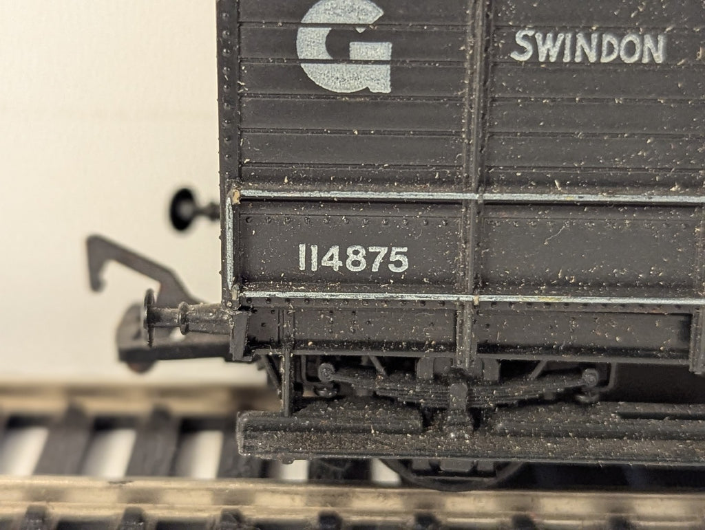 Hornby OO Gauge GWR Toad Brake Van 114875 GWR Grey R140