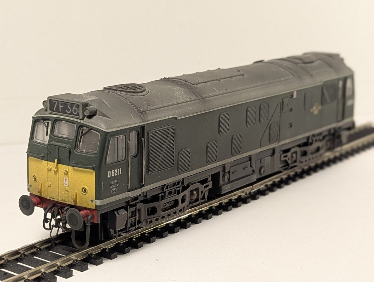 Bachmann Branchline 32-325DC Class 25/1 D5211 in BR Green
