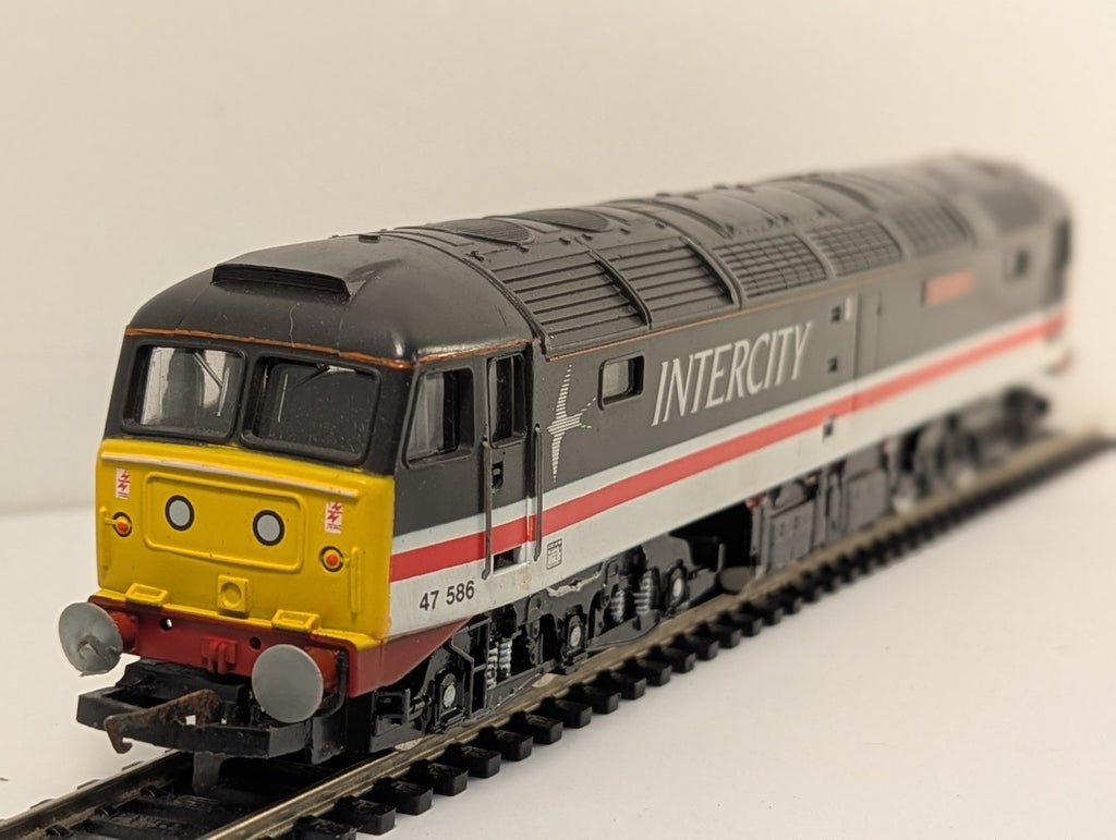 Hornby OO Gauge Class 47 47586 Northamptonshire InterCity Swallow Dummy Unit