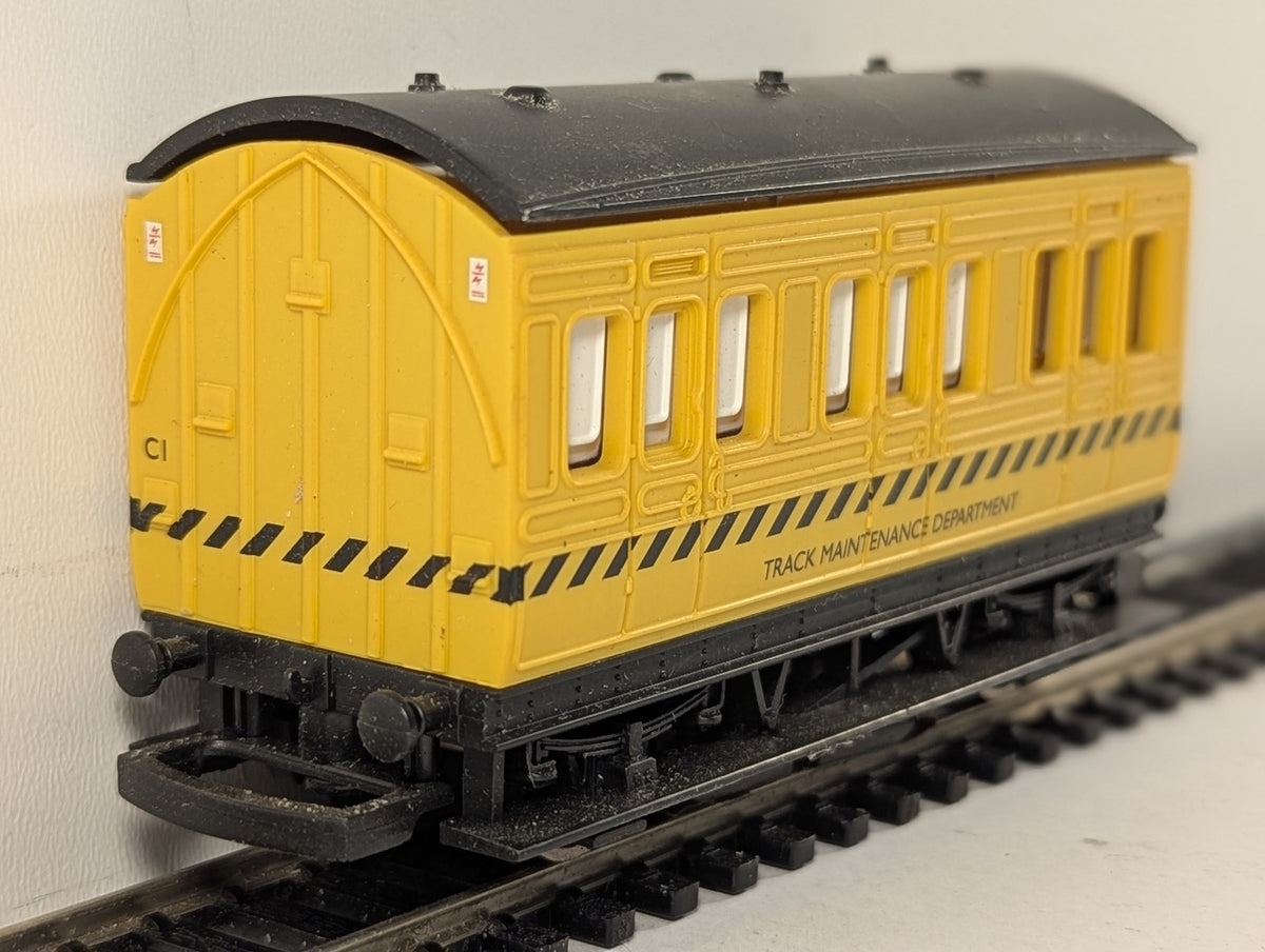 Hornby OO Gauge Track Maintenance Department 4-Wheel Coach Passenger Coach C1