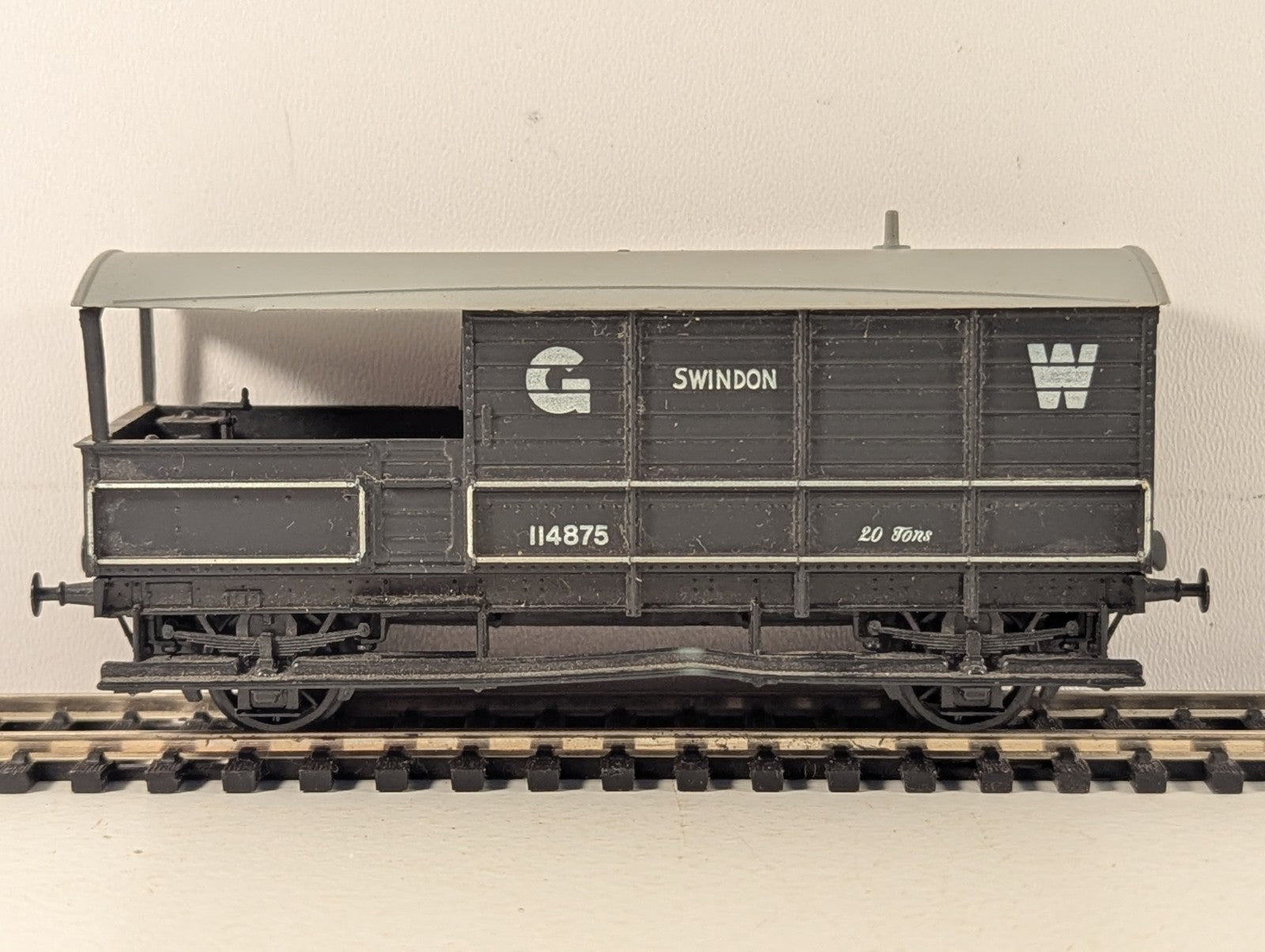 Airfix OO Gauge GWR 20 Ton Toad Brake Van 114875 GWR Grey 54303