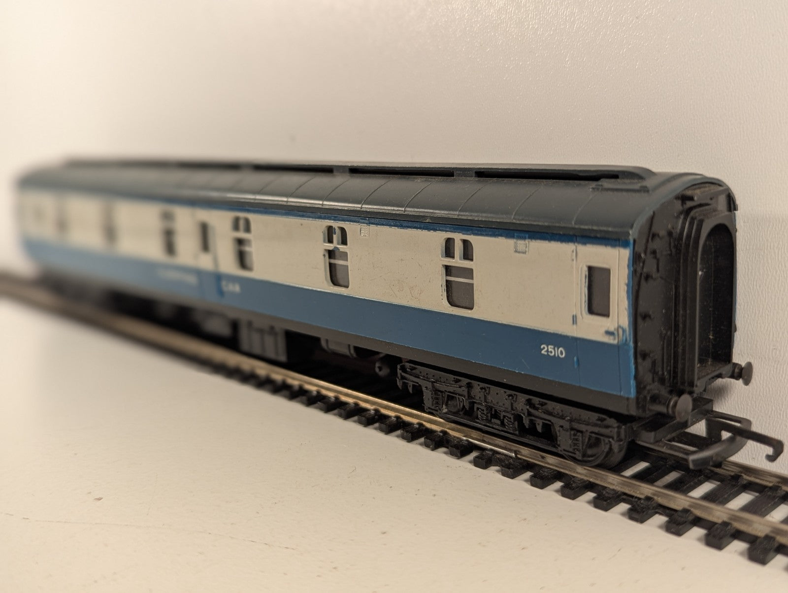 Tri-ang Hornby R339 BR Mk1 Sleeping Coach Blue & Grey OO Gauge
