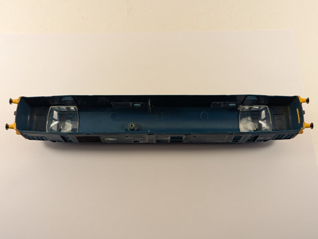 Hornby OO Gauge Class 37 Body Shell – Scratched Paint
