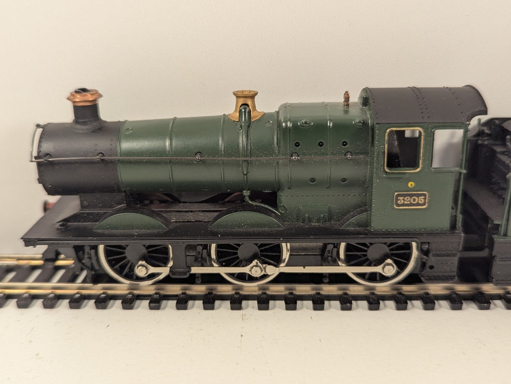 Mainline OO Gauge Collett Goods 2251 0-6-0 Steam Loco – Buffer Damage