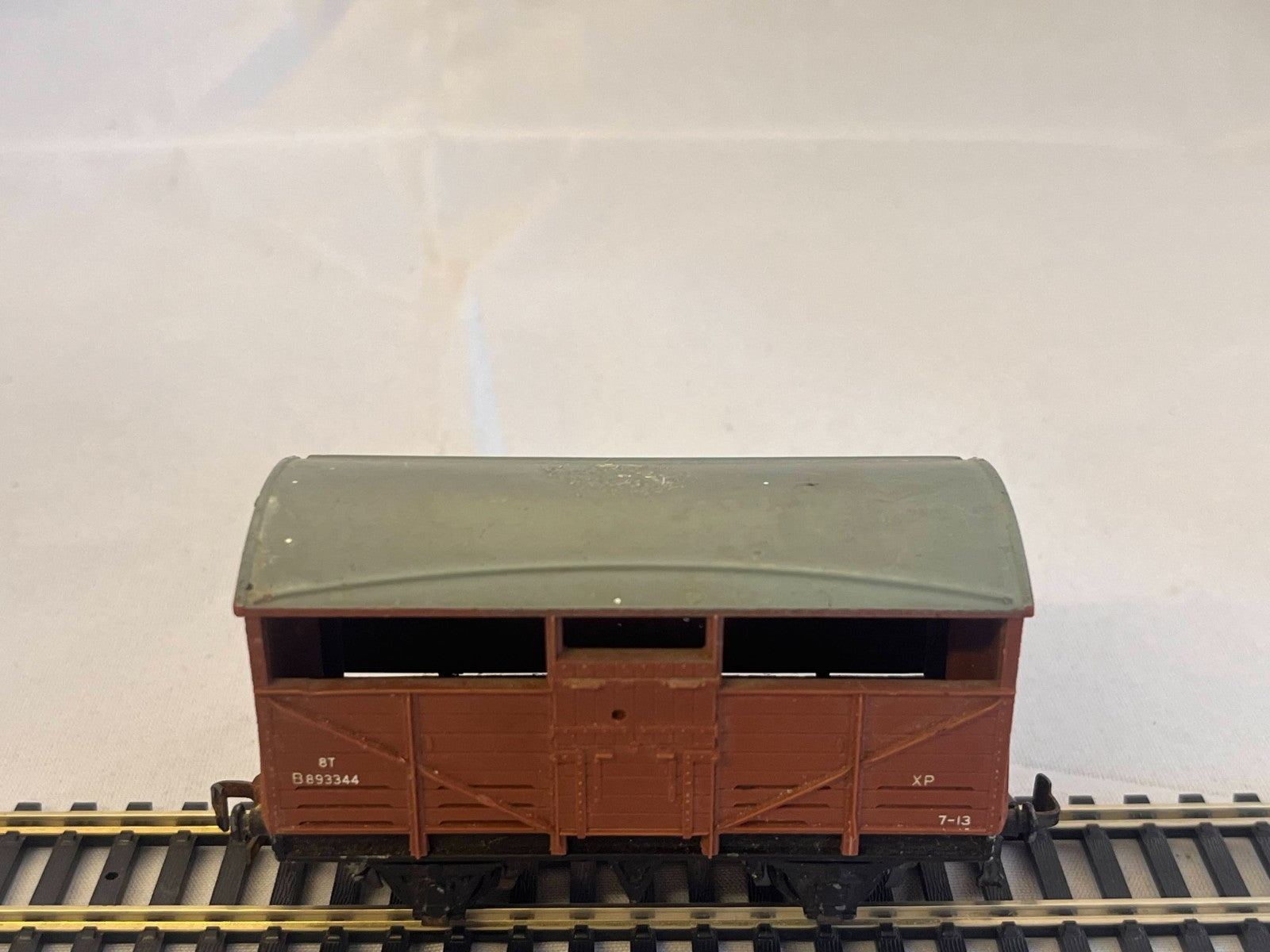 Hornby Dublo OO Gauge Brown 8 Ton Cattle Wagon Boxed