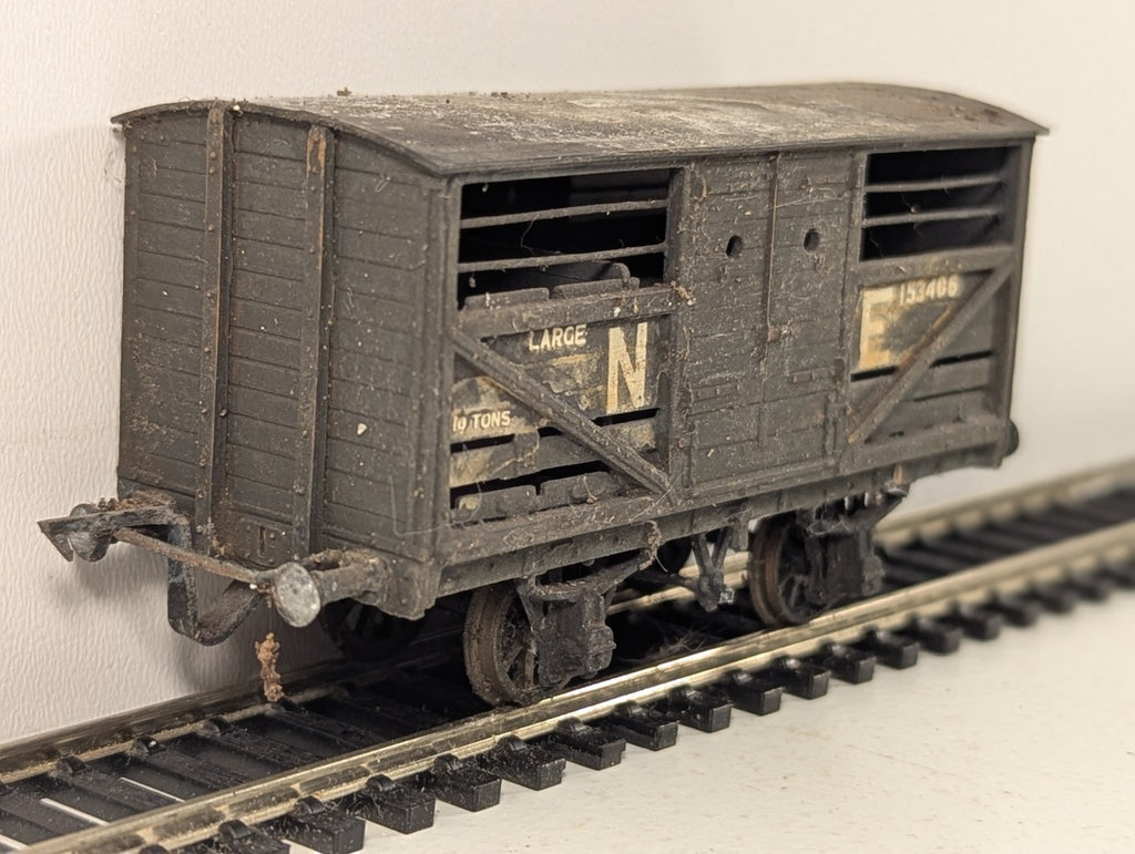 Kitbuilt OO Gauge North Eastern Railway NE Cattle Wagon - Grey