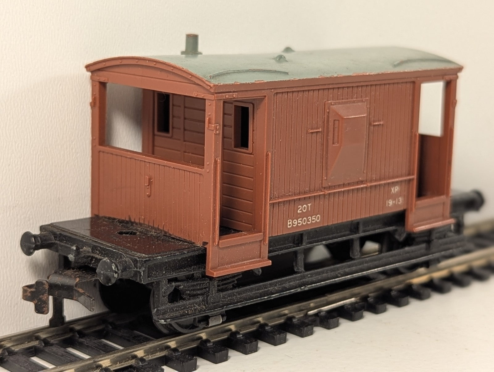Hornby Dublo 20 Ton Standard Brake Van