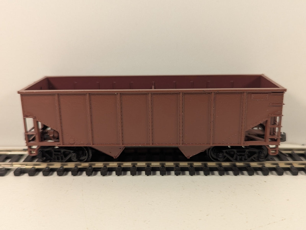 Walthers HO Gauge 2-Bay Steel Hopper – Lettering Removed