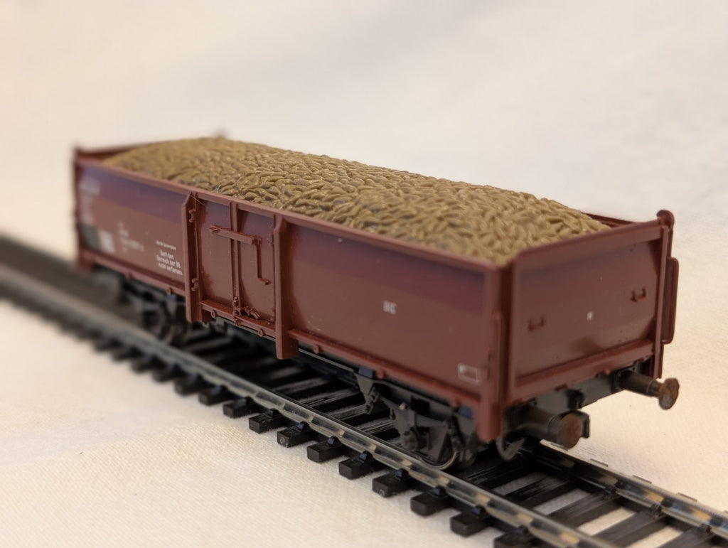 Trix HO Scale DB Eo Open Wagon with Sugar Beet Load 514 2 557-0 DB