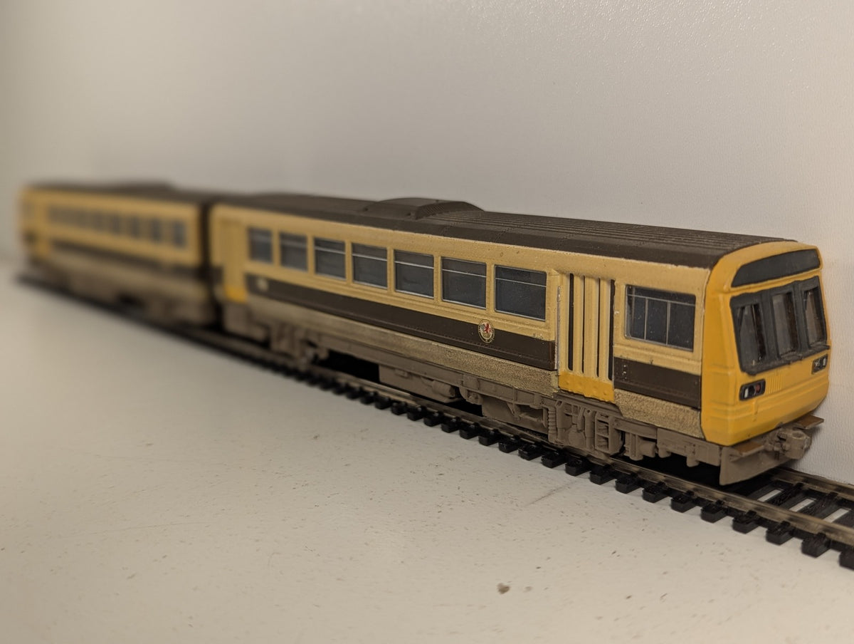 Hornby OO Gauge Class 142 'Pacer' Twin Railbus Diesel Multiple Unit 142050