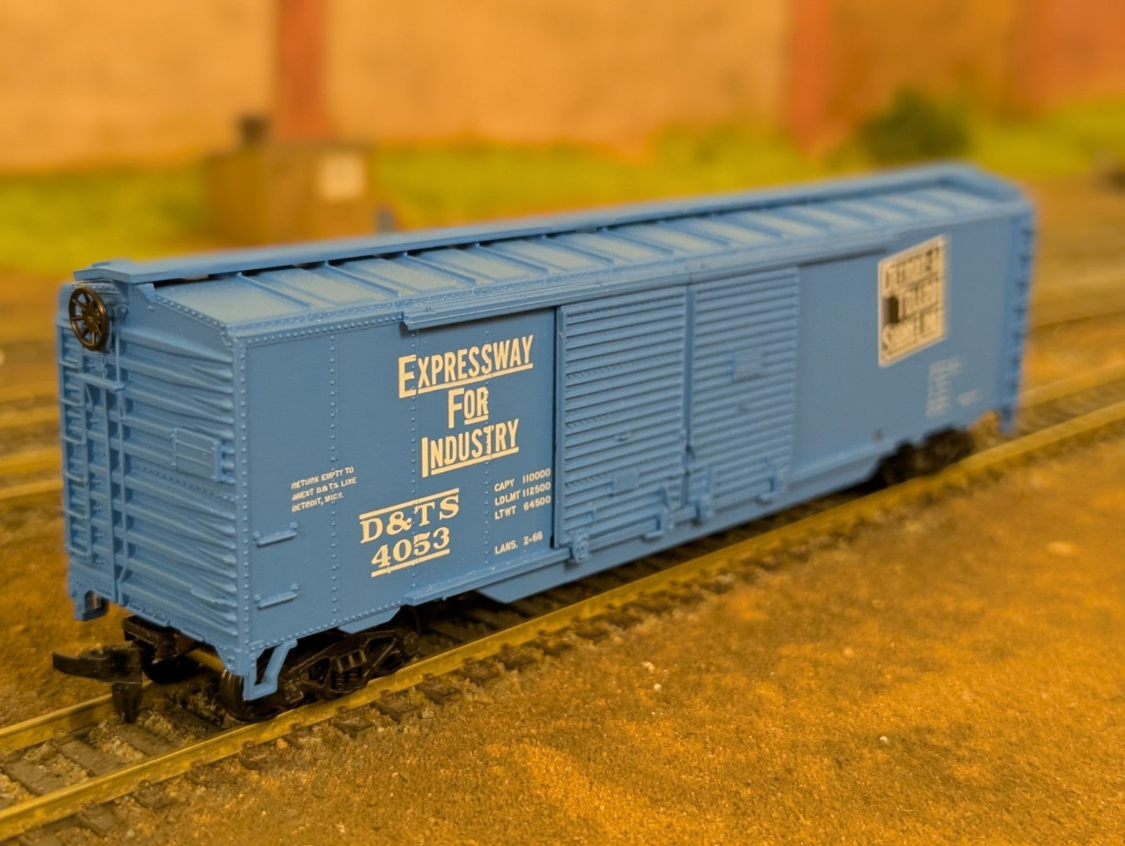 HO Scale Detroit & Toledo Shore Line 50' Double Door Box Car